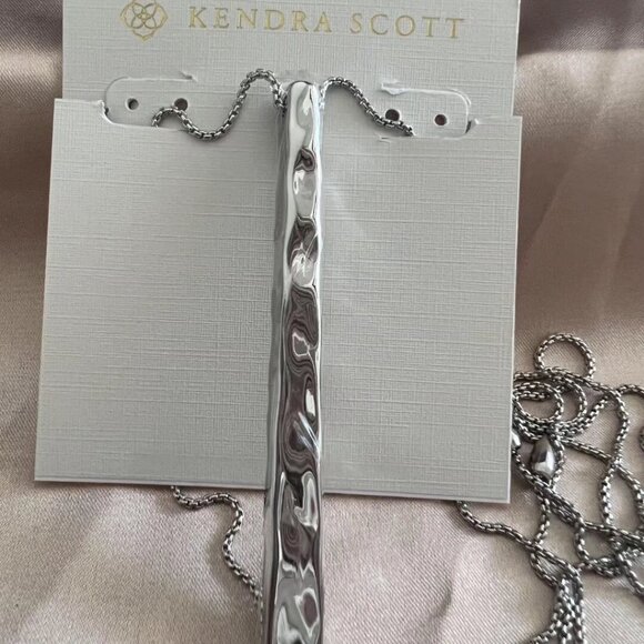 Kendra Scott necklace - Picture 5 of 6